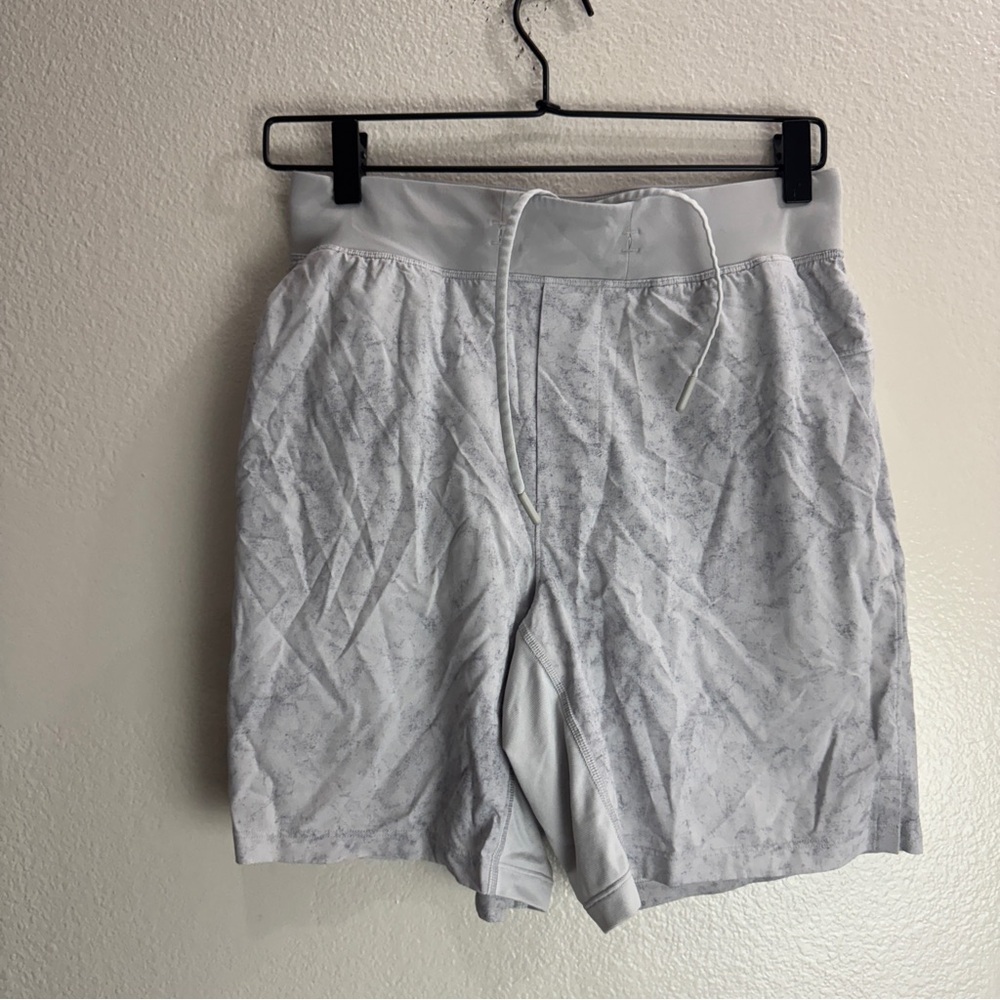 Lululemon Shorts Gym Size Small